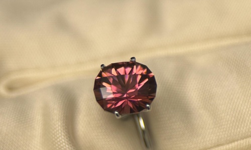 pink-brown-tourmaline_05_1829287103